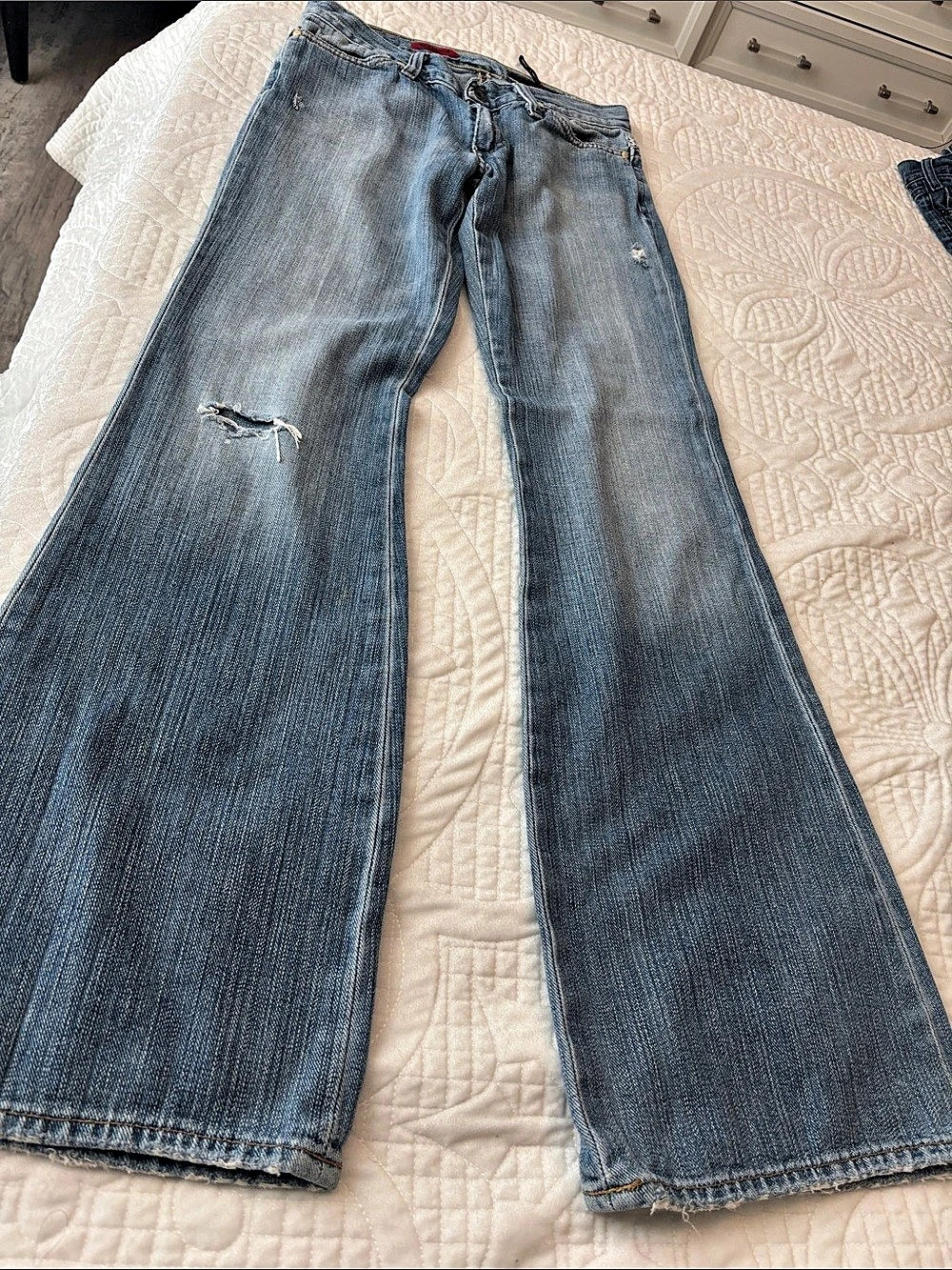 AG Adriano Goldschmied The Legend Flare Jeans in Blue Waist 26 Vintage